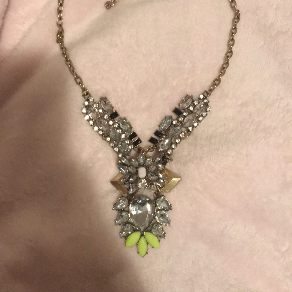 Statement necklace